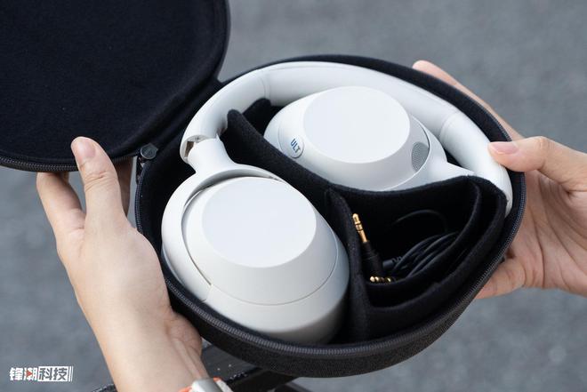 低音头戴式降噪耳机评测：低音新奇重而不腻龙8国际龙8网站索尼ULT WEAR重(图10)
